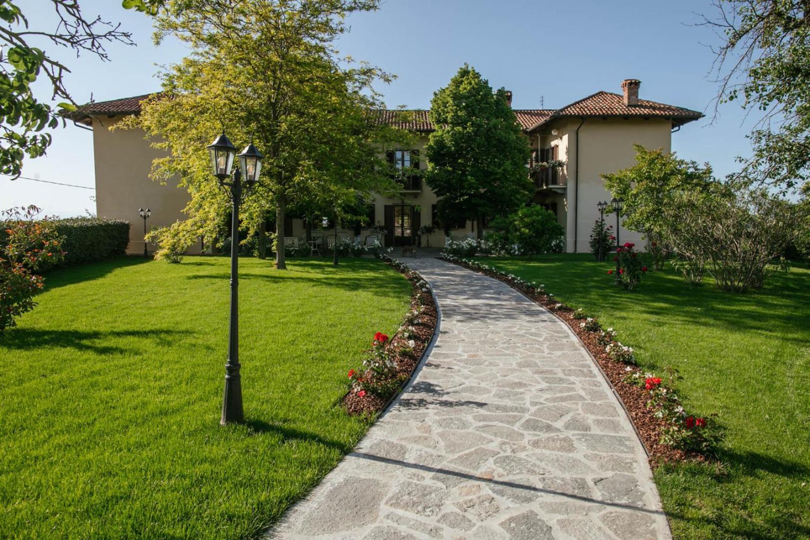 Отель Agriturismo Bricco San Giovanni Асти Экстерьер фото